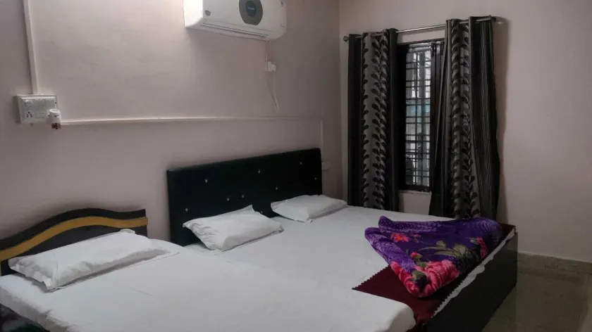 Sheetal Resort and Restaurant - Chambre