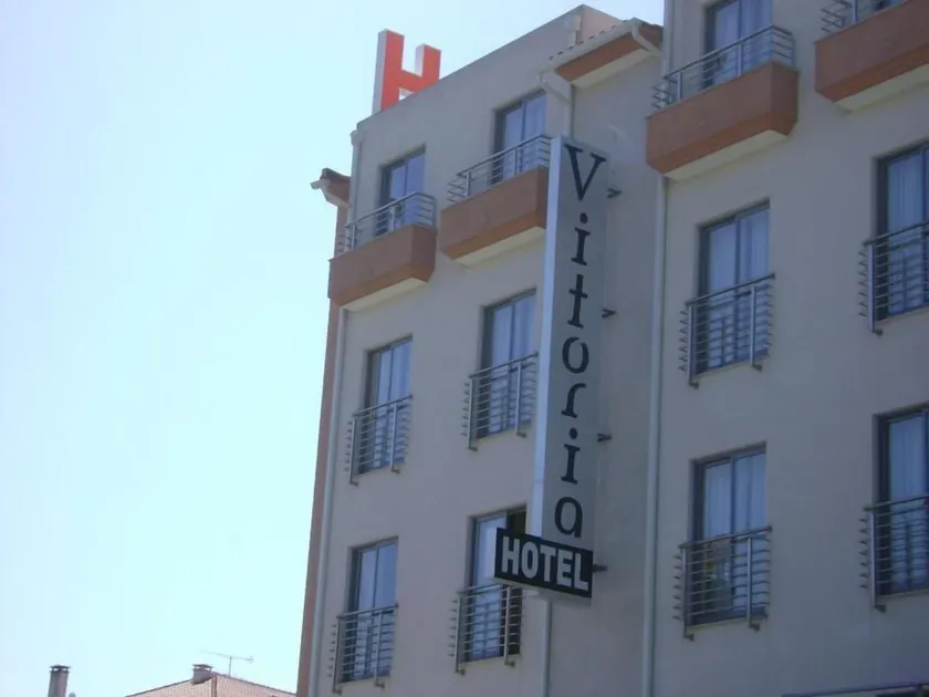 Vitoria Hotel - Image 1
