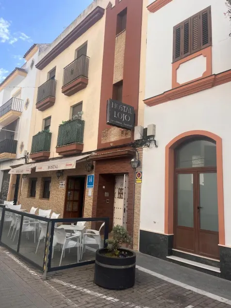 Hostal Lojo - Image 1