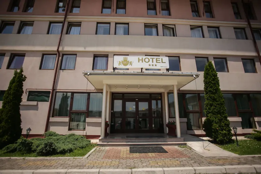Hotel - Yu - Image 1