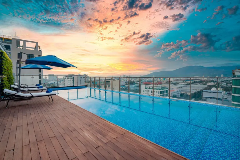 CN Palace Boutique Hotel & Spa - Image 1