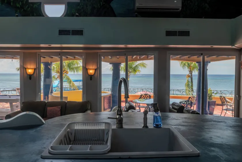 Caribe Tesoro - Image 1