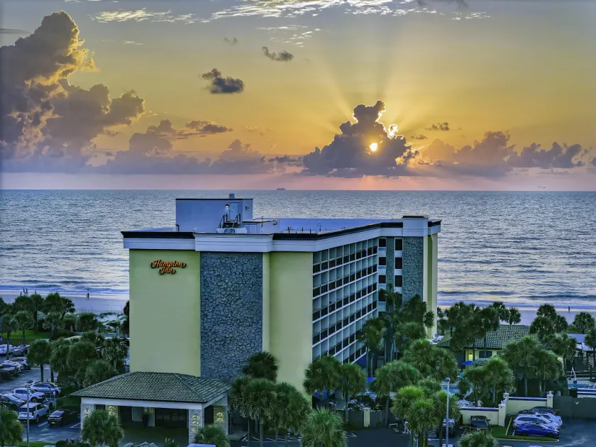 Hampton Inn Jacksonville Beach/Oceanfront - Image 1