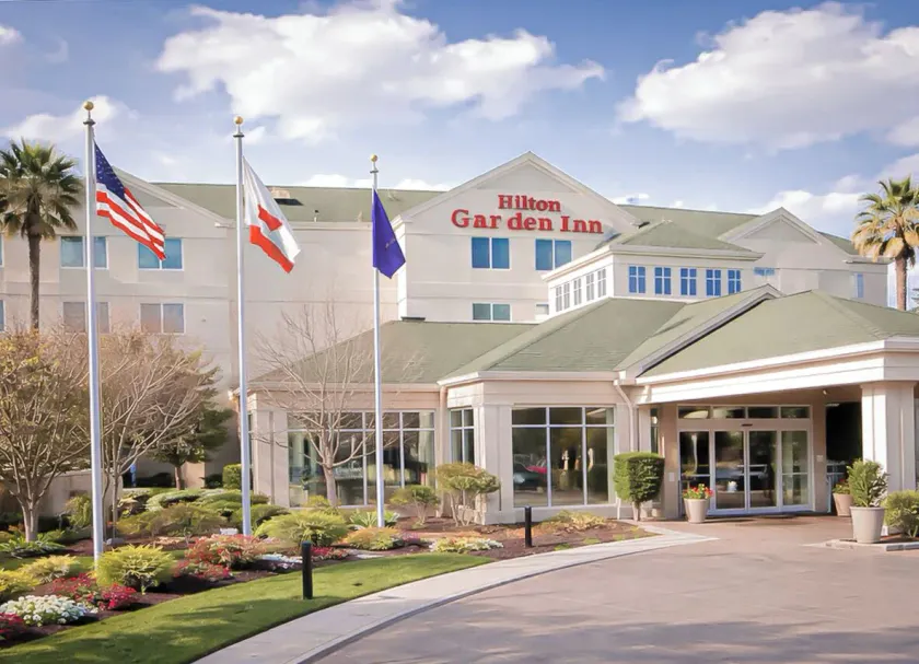 Hilton Garden Inn Gilroy - Image 1