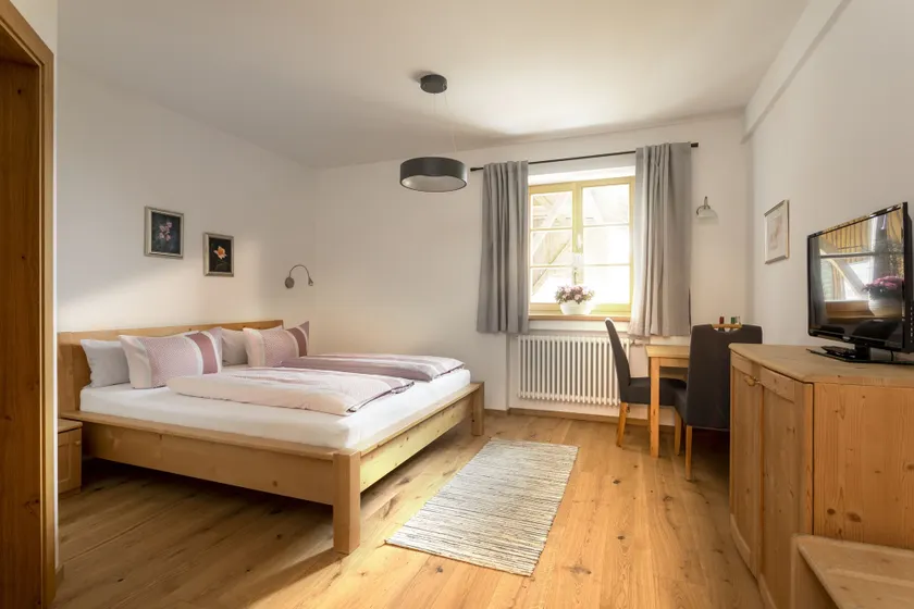 Bernhardhof - Pension, Guest-House & Apartments - Image 1