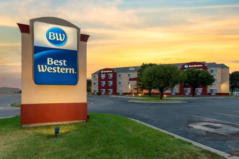 Best Western Governors Inn and Suites - Image 1