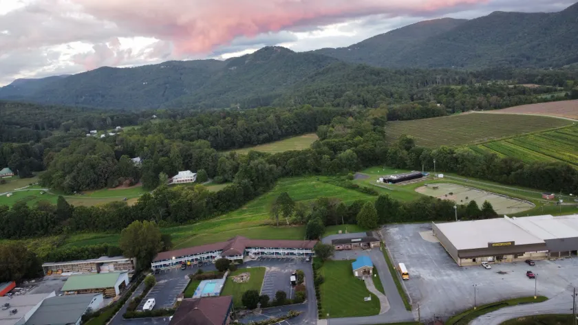 Mountain Valley Inn - Image 1