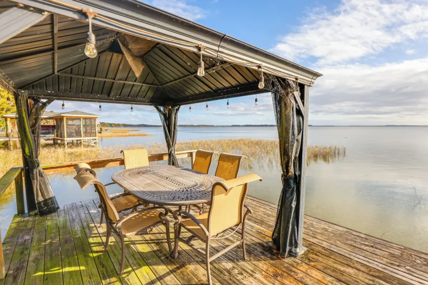 Lake Harris Retreat: 2 Docks & Kayaks! - Image 1