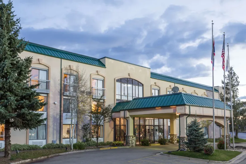 Days Inn by Wyndham Evanston WY - Image 1