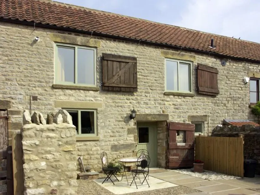 Cow Byre Cottage - Image 1