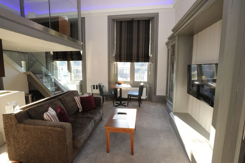 Court Residence Aparthotel - Image 1