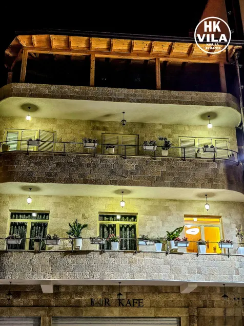 VILA HK- is a family-run stay designed to welcome you like friends Located in the heart of KRUJE,it offers comfort,peace,and privacy to make you feel right at home Enjoy free public parking Taxi service,local guides and traditional breakfast included - Image 1
