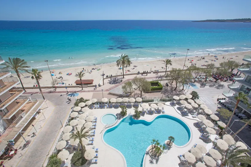 Hotel Sabina & Suites - Image 1