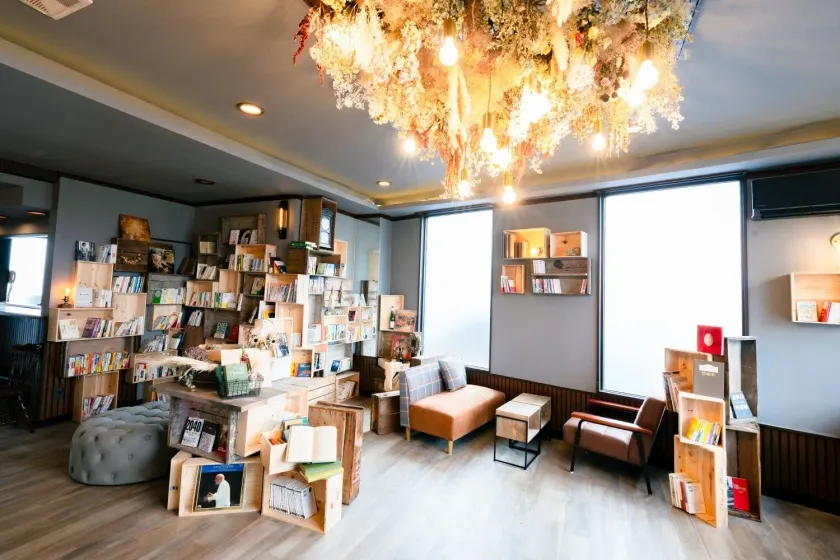 The Book Lounge Hotel Kani - Image 1