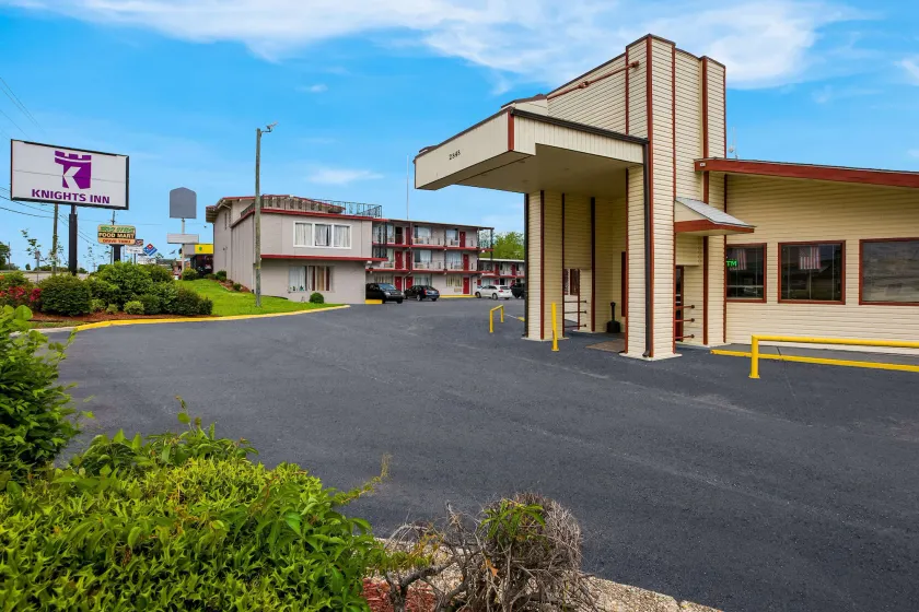 Knights Inn Fayetteville - Fort Bragg - Image 1