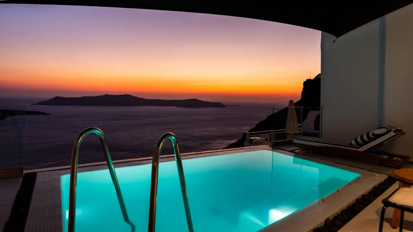 Daydream Luxury Suites - Image 1