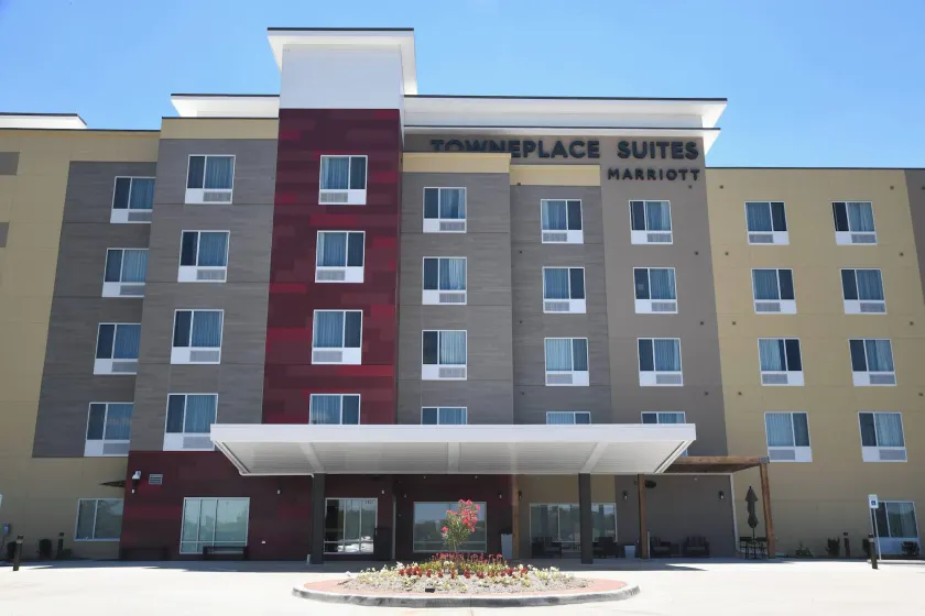 TownePlace Suites Kansas City At Briarcliff - Image 1