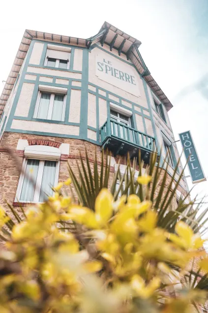 Hotel Le St Pierre - Image 1