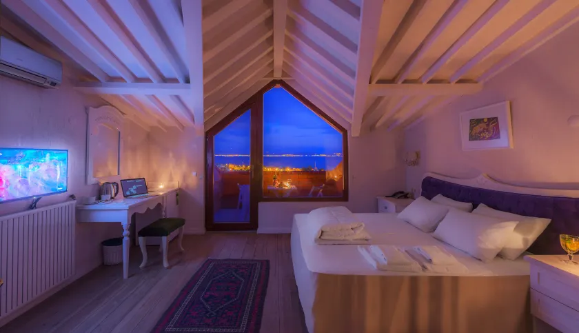 Aeneas Hotel - Image 1