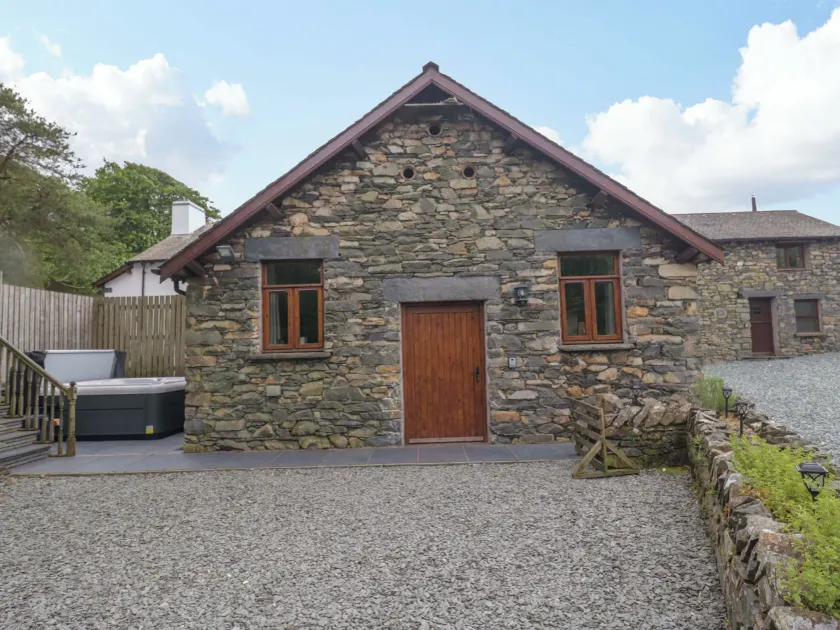 Yew Tree Cottage - Image 1