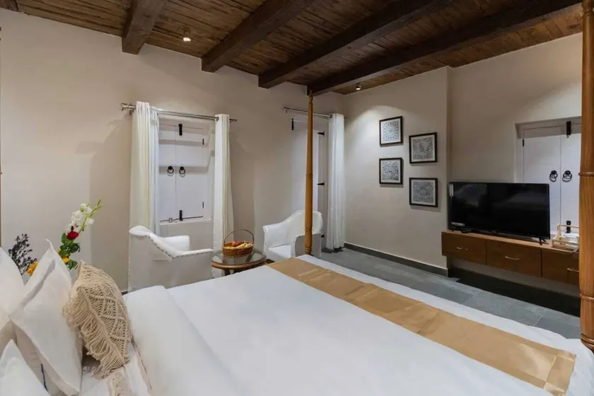 AbhiRaj Villa - Living area