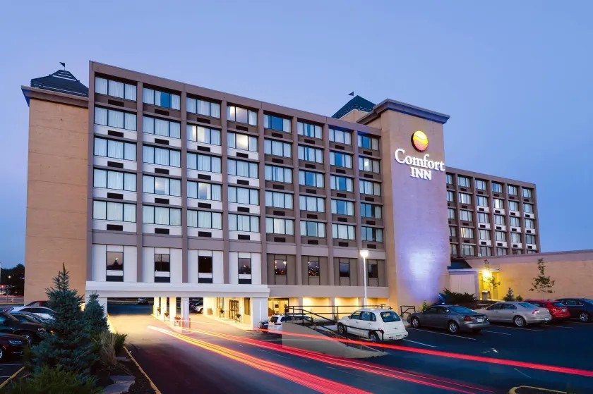 Comfort Inn & Suites Event Center - Image 1