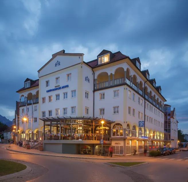 Luitpoldpark-Hotel - Image 1