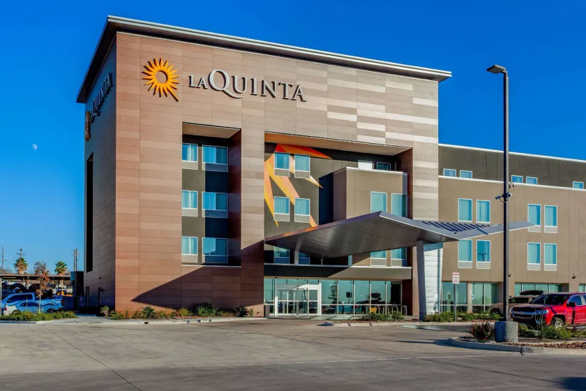 La Quinta by Wyndham San Antonio Alamo City - Image 1