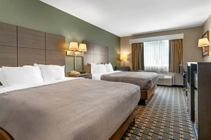 Quality Inn Mauston I-90 - Image 1