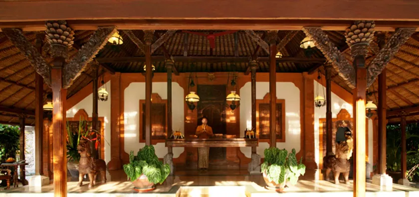 Tandjung Sari Hotel - Lobby