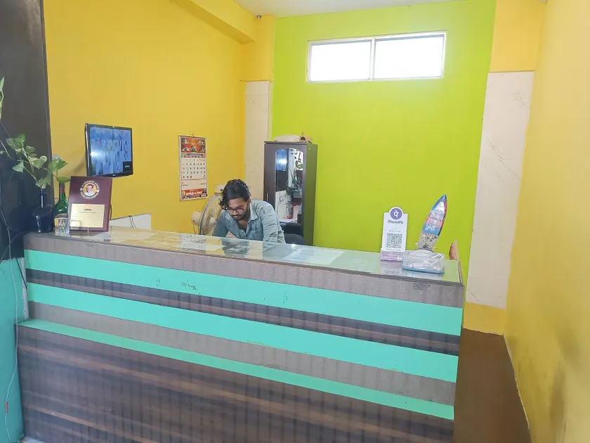 Green Tree Hotel-Near VFS Global and Ramee Mall - Image 1