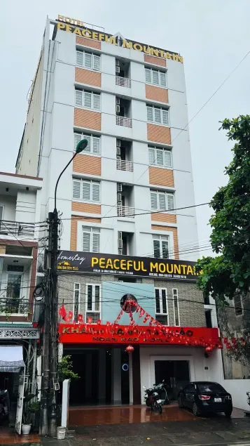 Peaceful Mountain Hotel - Image 1