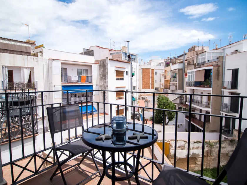 Lucas House Apartments by Sitges Group - Image 1