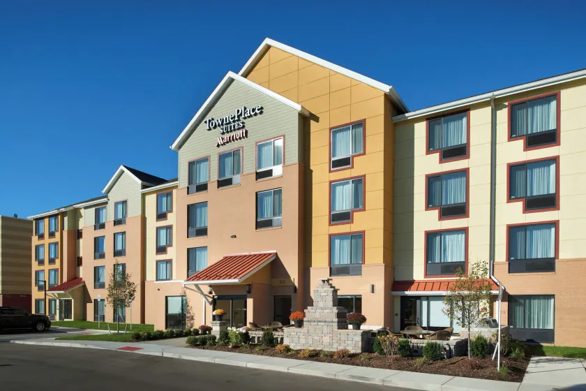 TownePlace Suites by Marriott Detroit Troy - Image 1
