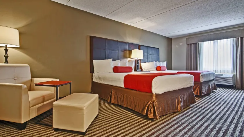 Comfort Inn & Suites Copley Akron - Image 1