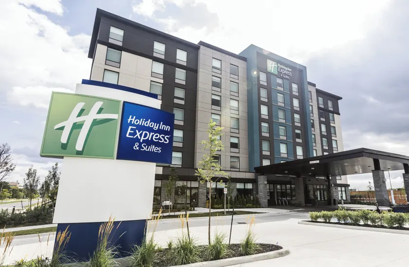 Holiday Inn Express & Suites Toronto Airport South by IHG - Image 1