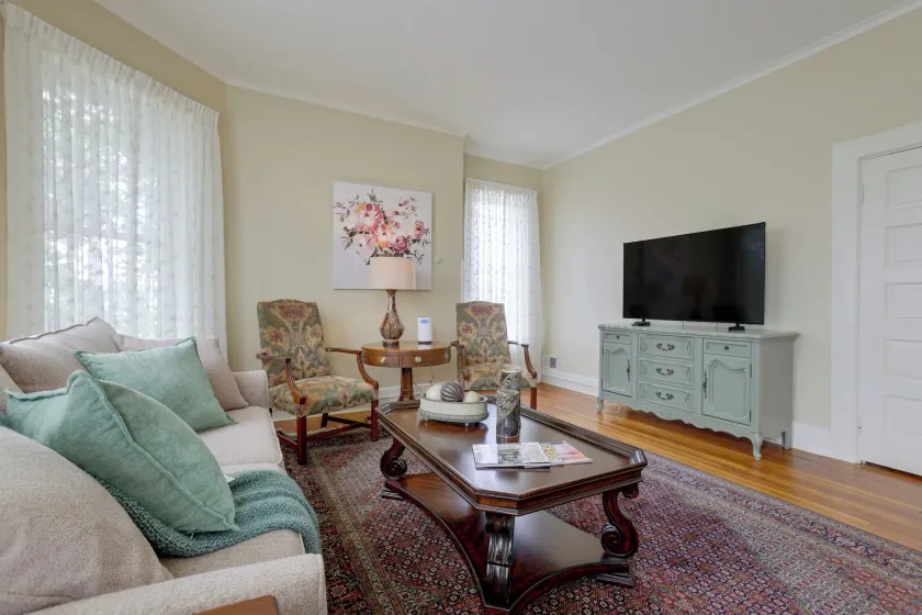 Historic Zanesville Home on Maple Ave - Image 1