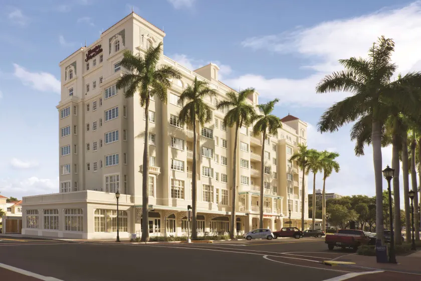 Hampton Inn & Suites Bradenton Downtown Historic District - Image 1