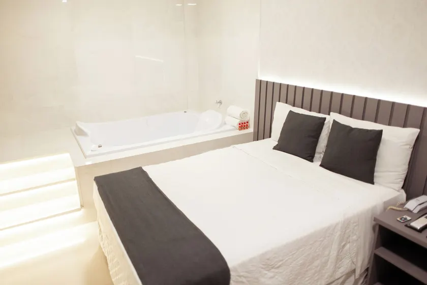 Paris Hotel by H Hotéis Business - Image 1