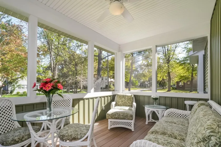 Four Gen house on Hill in Saugatuck walk to town - Image 1
