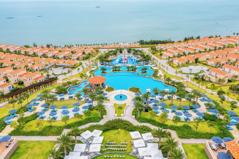Centara Mirage Resort Mui Ne - Image 1