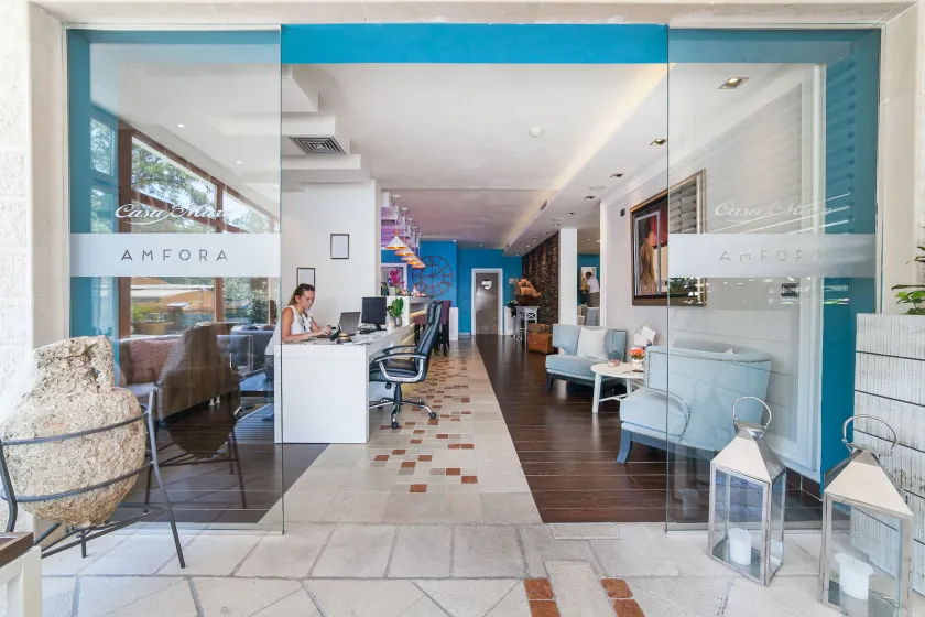 Hotel Casa del Mare - Amfora - Entrada interior