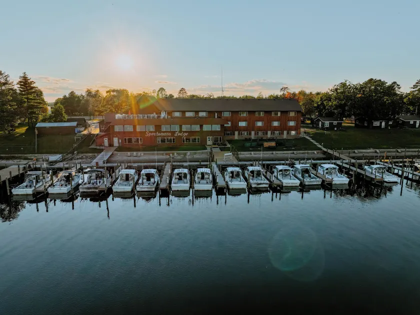 Sportsman's Lodge - Image 1