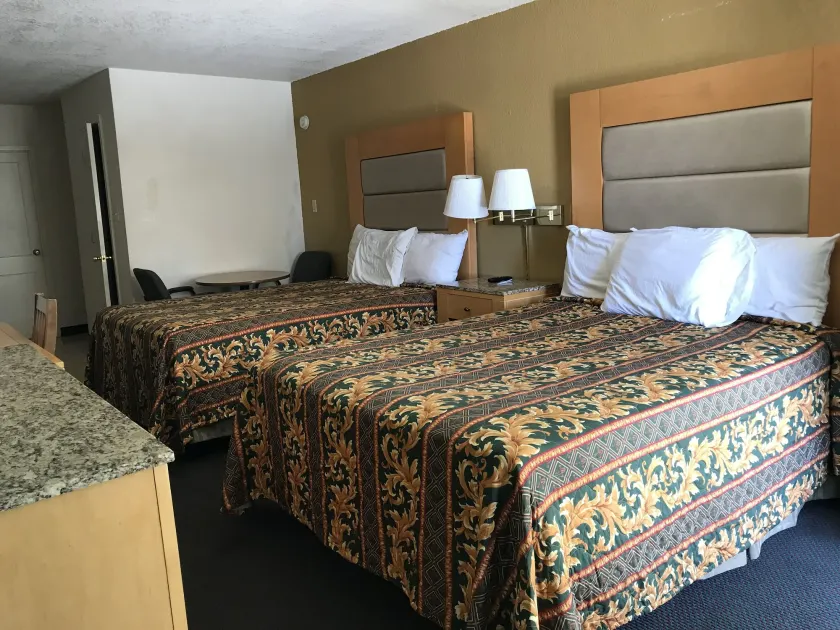 Budget Inn Parker - Image 1