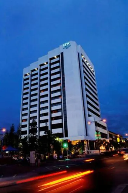 Harbour View Hotel - Image 1