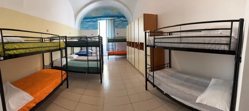 Seven Hostel & Rooms - Image 1