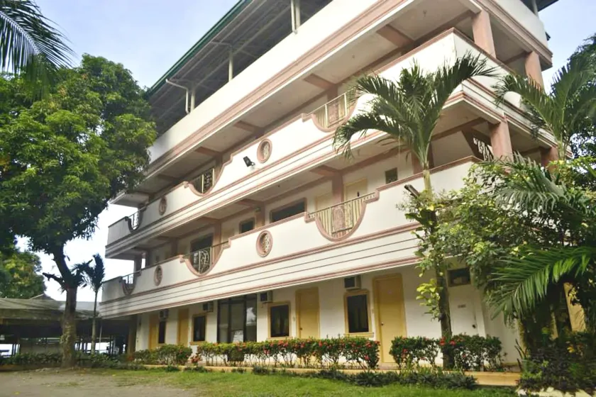 El Pueblo Rhizort - Image 1