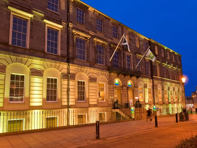 Holiday Inn Express Edinburgh City Centre by IHG - Image 1