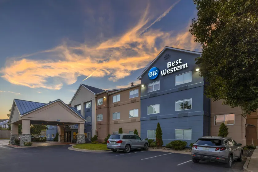 Best Western Independence Kansas City - Image 1