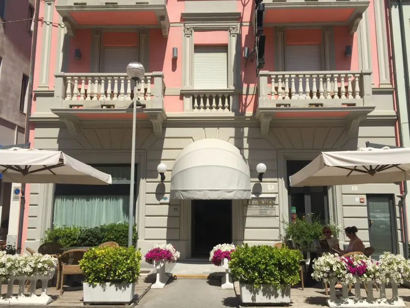 Hotel Katy - Image 1